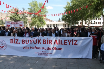 Aile Haftası Etkinlikleri Kapsamında Düzenlenen Kortej Yürüyüşü