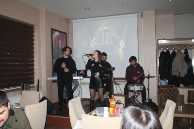 Baromuz Sosyal Tesislerinde Akustik Canlı Müzik Gecelerinin İlki Gerçekleştildi.