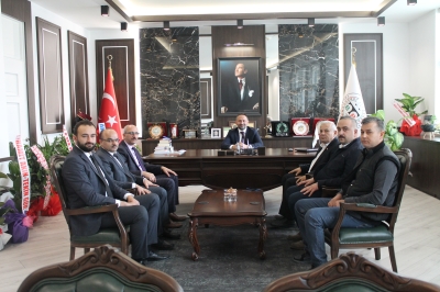 Çevreliler Derneği ve Merhamet Derneğinden Baromuza Ziyaret.