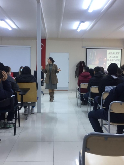 Kariyer Günleri ve Meslek Tanıtımı Konulu Etkinlik